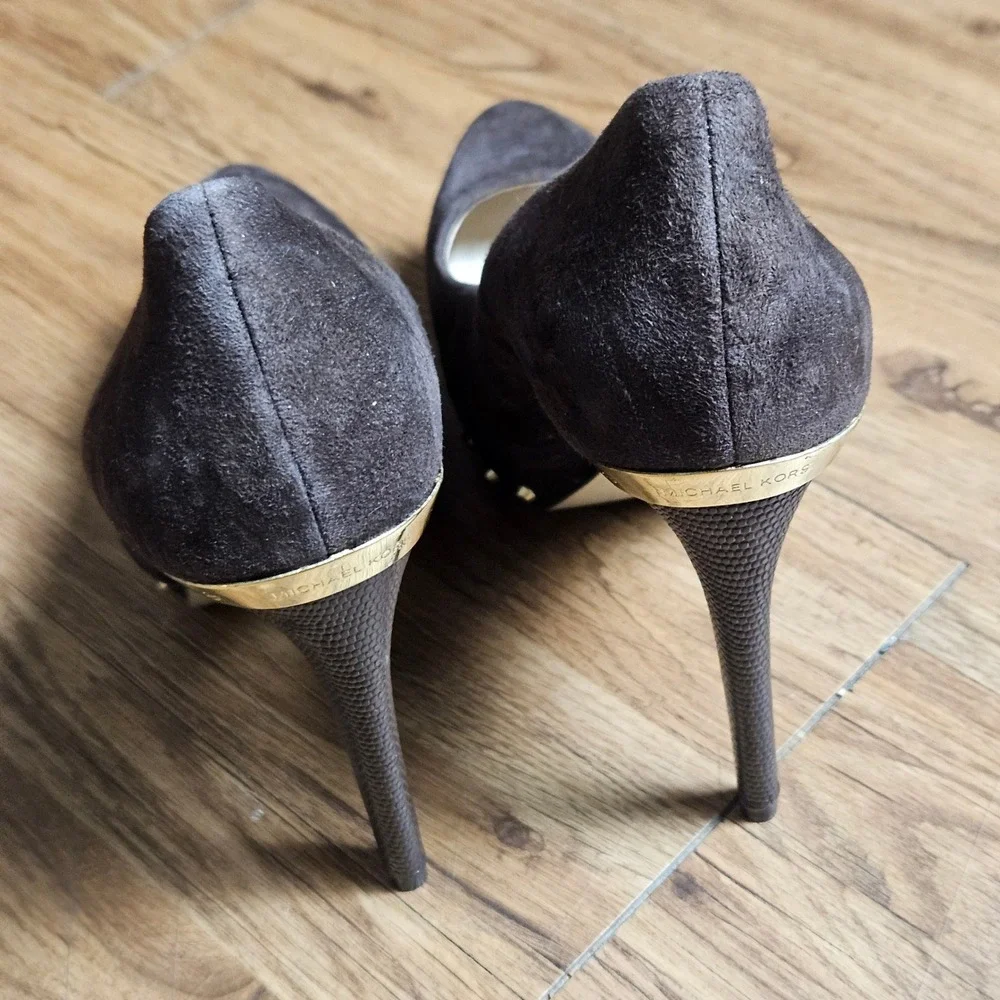 Michael Kors Ailee Suede Studded Pumps Platform 7.5 M Stiletto Heels Glam Chic